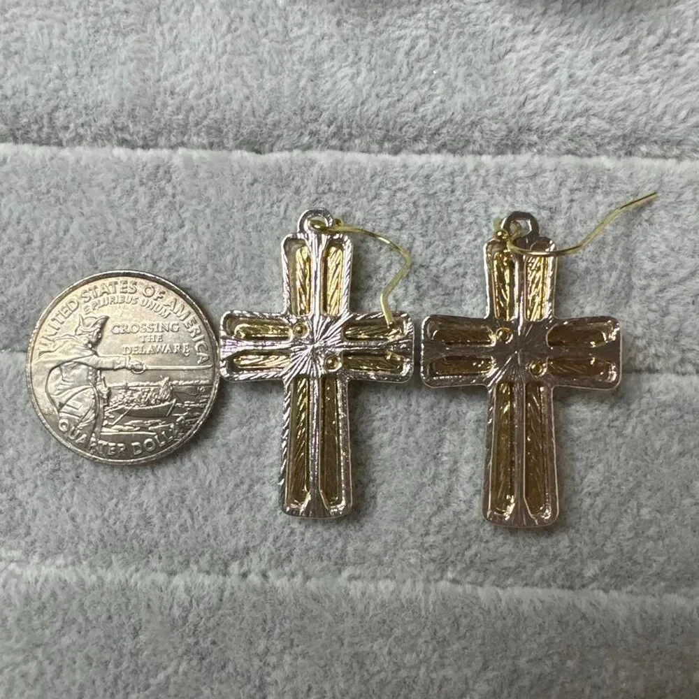 Unbranded Women's Silver and Yellow Jewellery